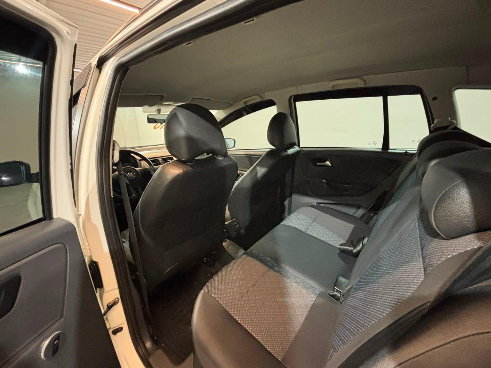 Volkswagen SpaceFox W/ PAT MA 2014