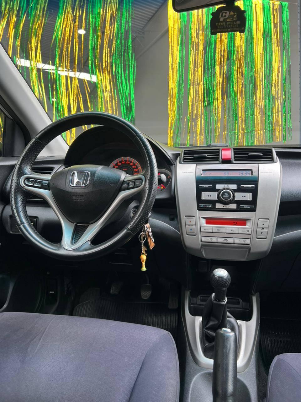 Foto numero 10 do veiculo Honda City Sedan EX 1.5 Flex 16V 4p Mec.  - Prata - 2010/2010