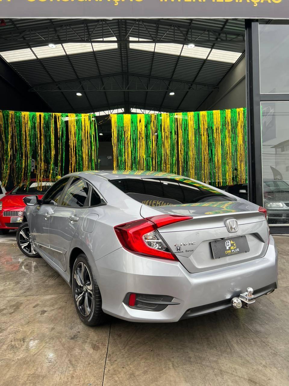 Foto numero 3 do veiculo Honda Civic Sedan EXL 2.0 Flex 16V Aut.4p  - Prata - 2017/2017