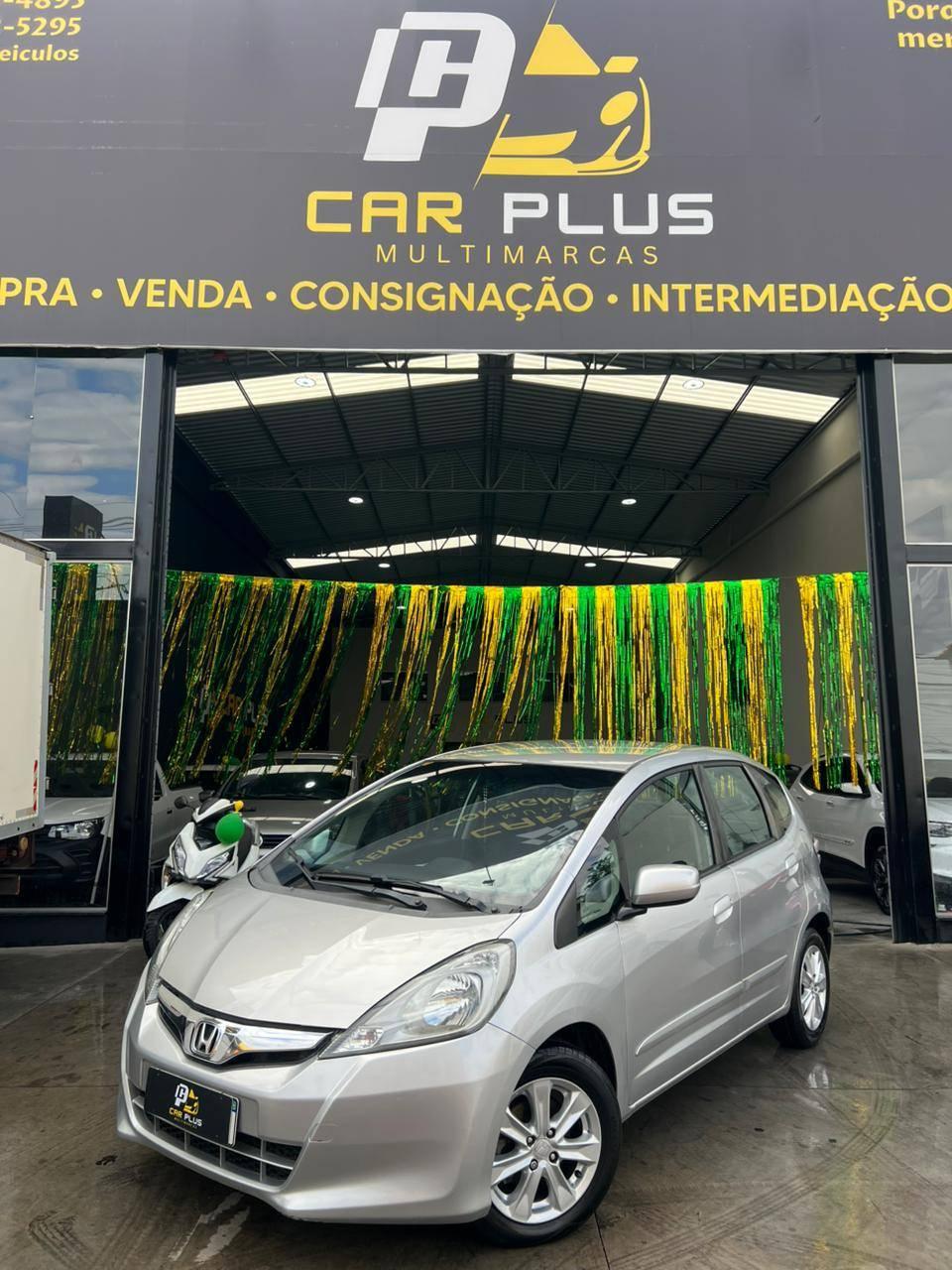 Foto numero 1 do veiculo Honda Fit LX 1.4/ 1.4 Flex 8V/16V 5p Mec.  - Prata - 2012/2013
