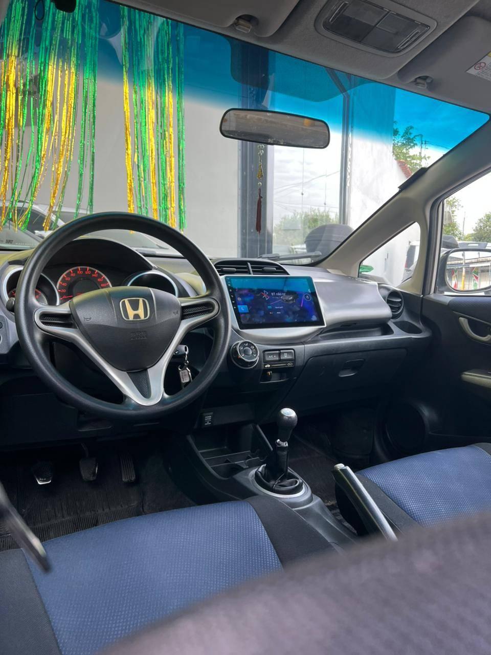 Foto numero 9 do veiculo Honda Fit LX 1.4/ 1.4 Flex 8V/16V 5p Mec.  - Prata - 2012/2013