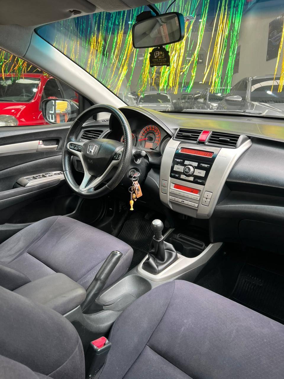 Foto numero 11 do veiculo Honda City Sedan EX 1.5 Flex 16V 4p Mec.  - Prata - 2010/2010