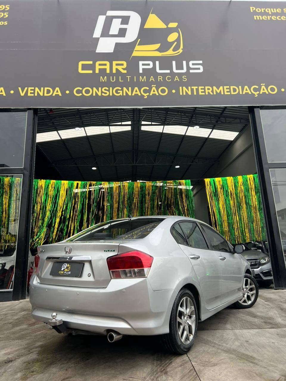 Foto numero 4 do veiculo Honda City Sedan EX 1.5 Flex 16V 4p Mec.  - Prata - 2010/2010
