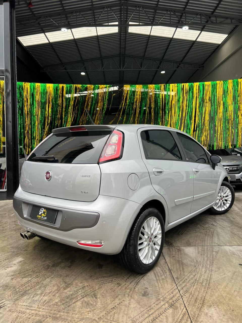 Foto numero 4 do veiculo Fiat Punto ESSENCE 1.6 Flex 16V 5p - Cinza - 2014/2014