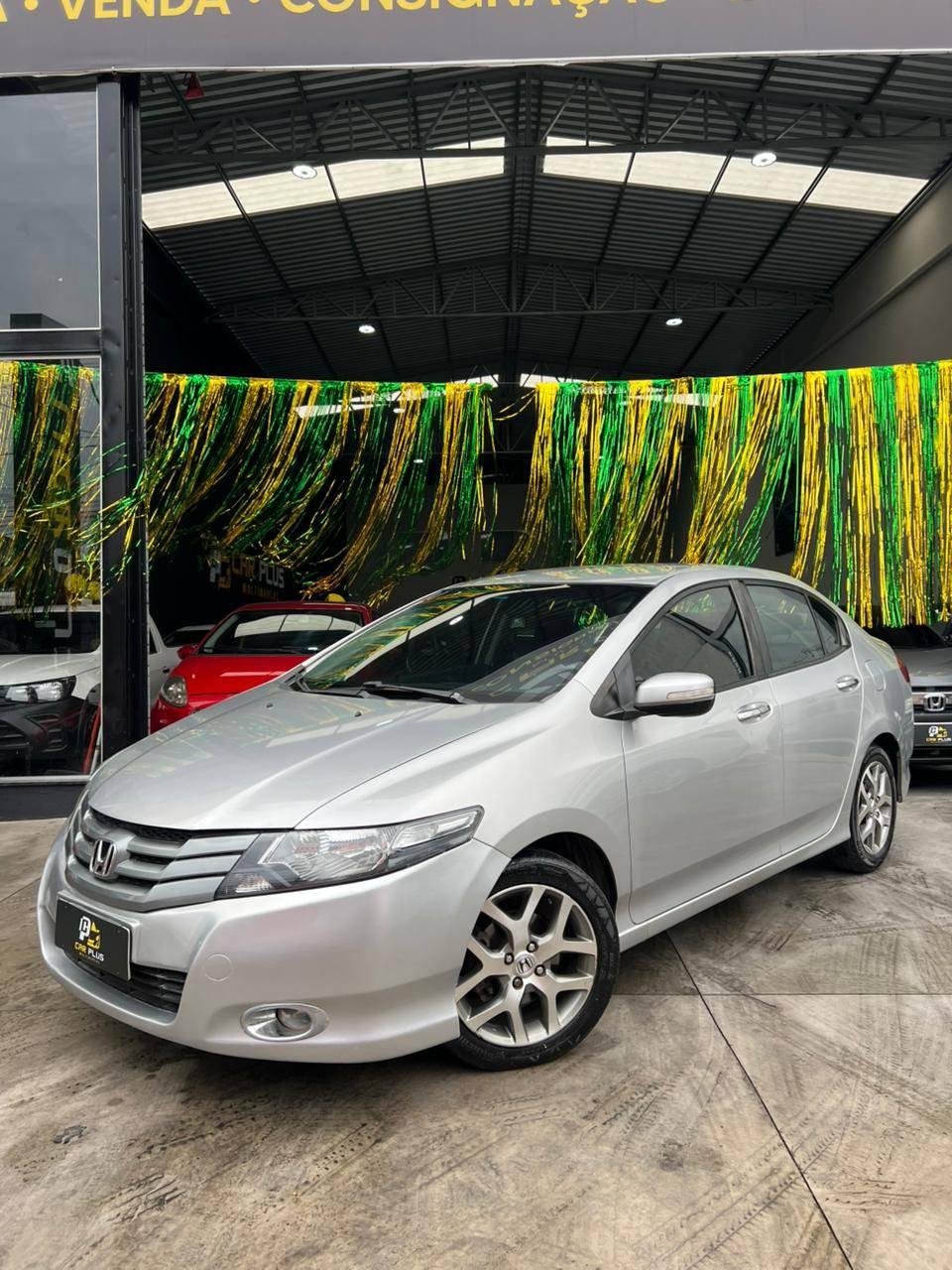 Foto numero 3 do veiculo Honda City Sedan EX 1.5 Flex 16V 4p Mec.  - Prata - 2010/2010