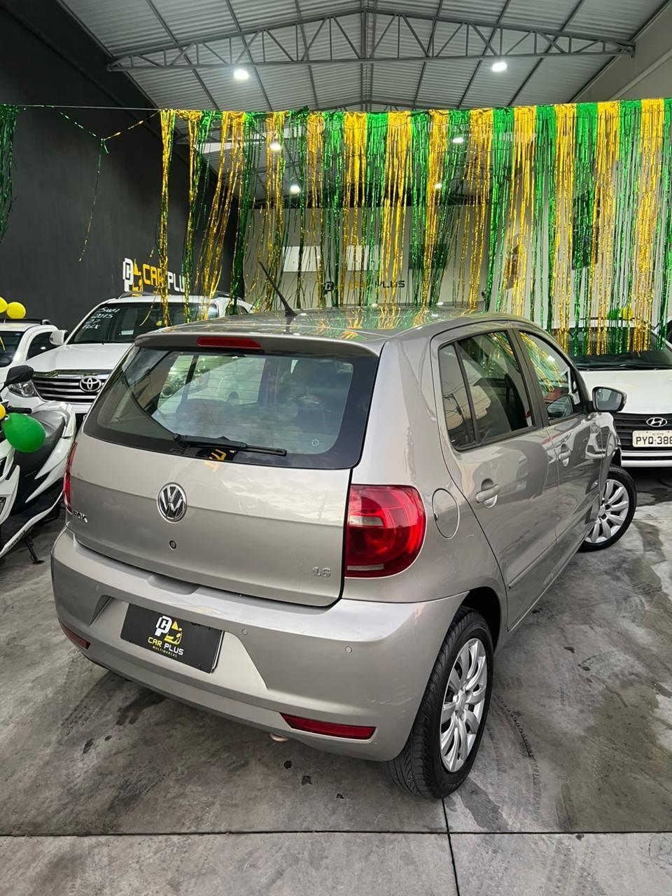 Foto numero 4 do veiculo Volkswagen Fox 1.6 Mi Total Flex 8V 5p  - Prata - 2013/2013