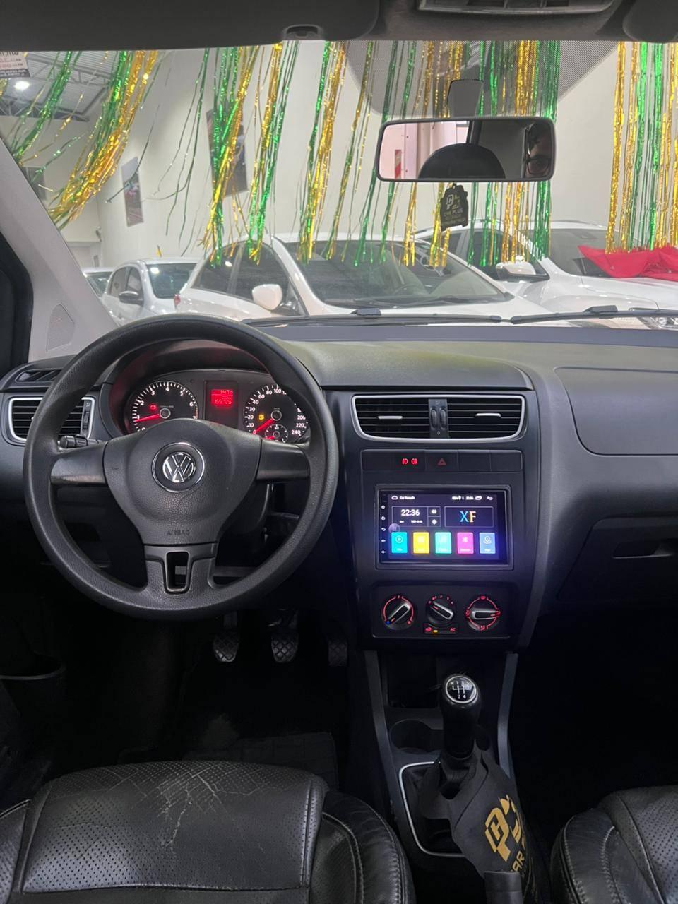 Foto numero 8 do veiculo Volkswagen Fox 1.6 Mi Total Flex 8V 5p  - Prata - 2013/2013