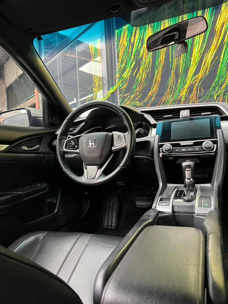 Foto numero 10 do veiculo Honda Civic Sedan EXL 2.0 Flex 16V Aut.4p  - Prata - 2017/2017