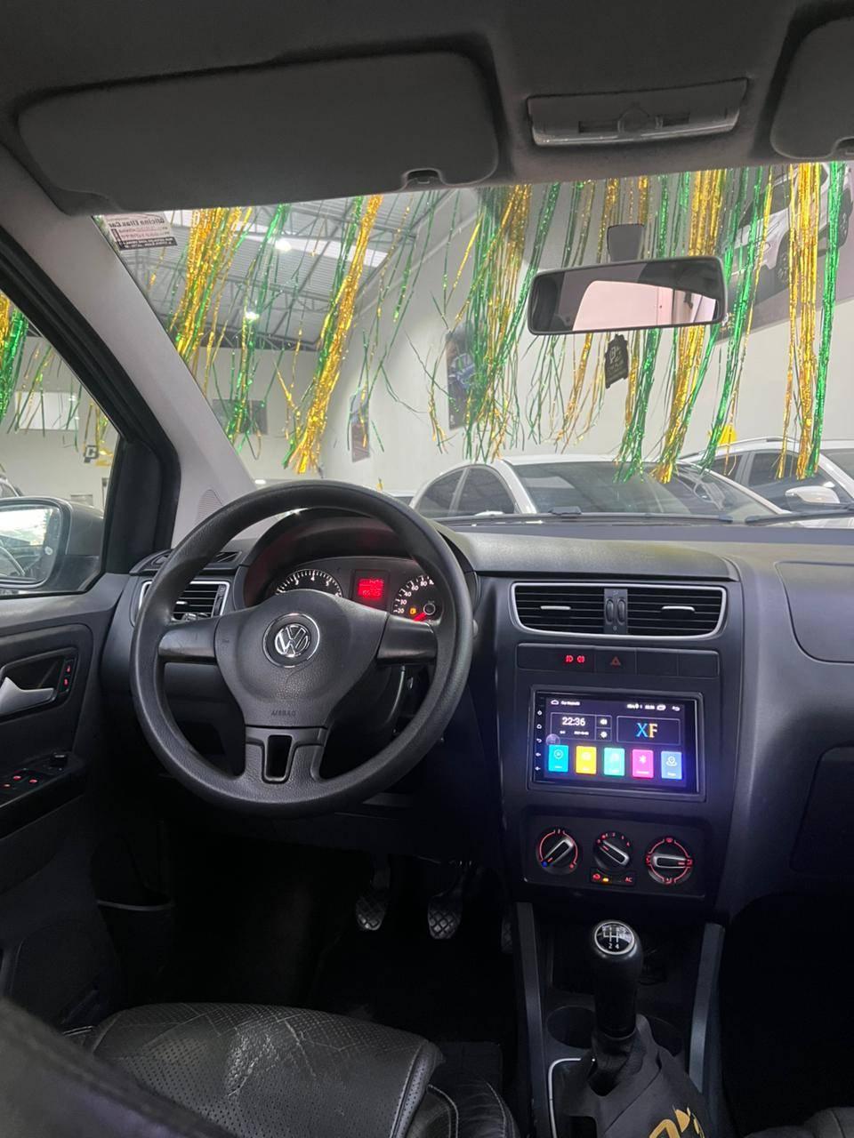 Foto numero 9 do veiculo Volkswagen Fox 1.6 Mi Total Flex 8V 5p  - Prata - 2013/2013