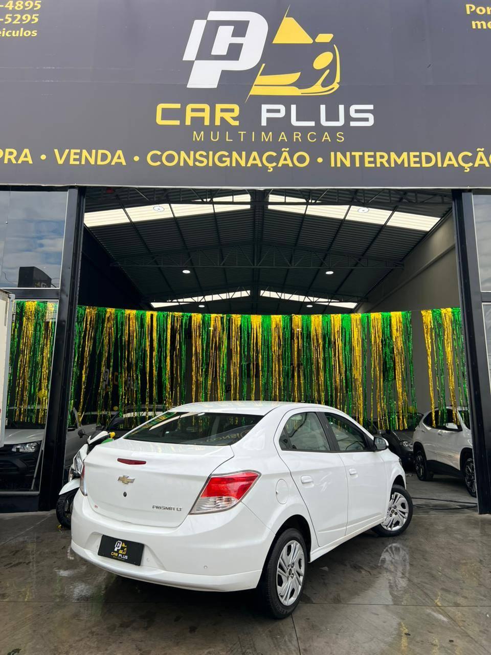 Foto numero 6 do veiculo Chevrolet Prisma Sed. LT 1.0 8V FlexPower 4p  - Branca - 2015/2016