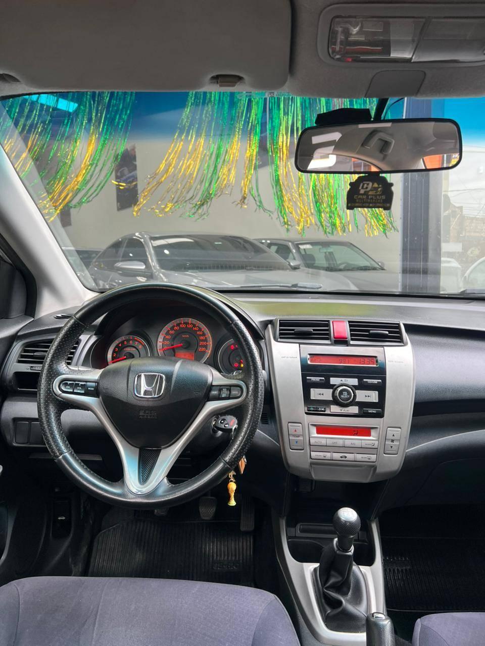 Foto numero 7 do veiculo Honda City Sedan EX 1.5 Flex 16V 4p Mec.  - Prata - 2010/2010