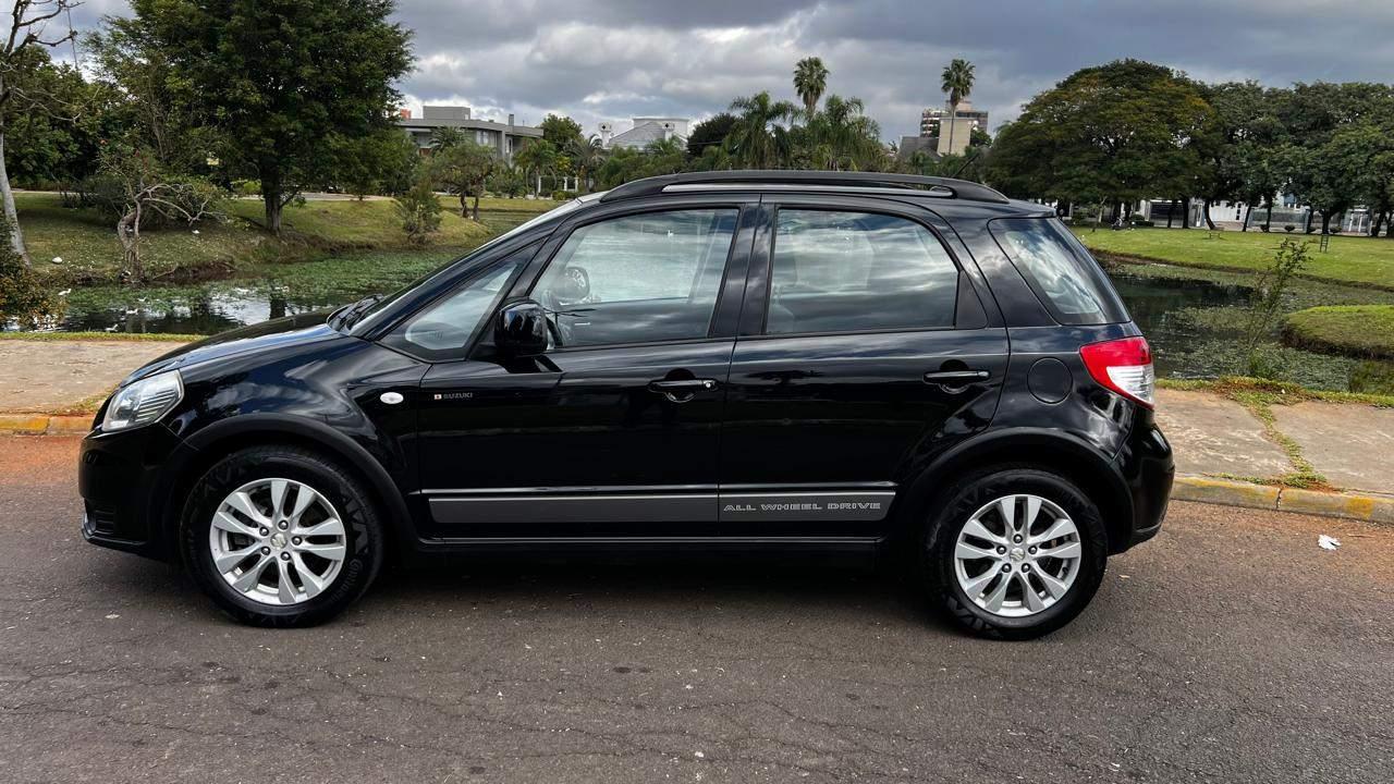 Foto numero 5 do veiculo Suzuki SX4 2.0 16V 145cv 4WD 5p Mec.  - Preta - 2012/2013