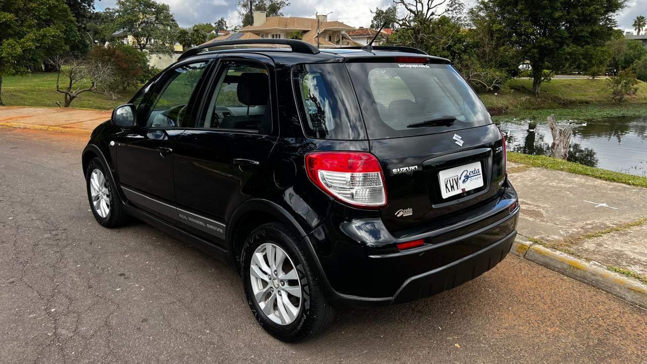 Foto numero 6 do veiculo Suzuki SX4 2.0 16V 145cv 4WD 5p Mec.  - Preta - 2012/2013