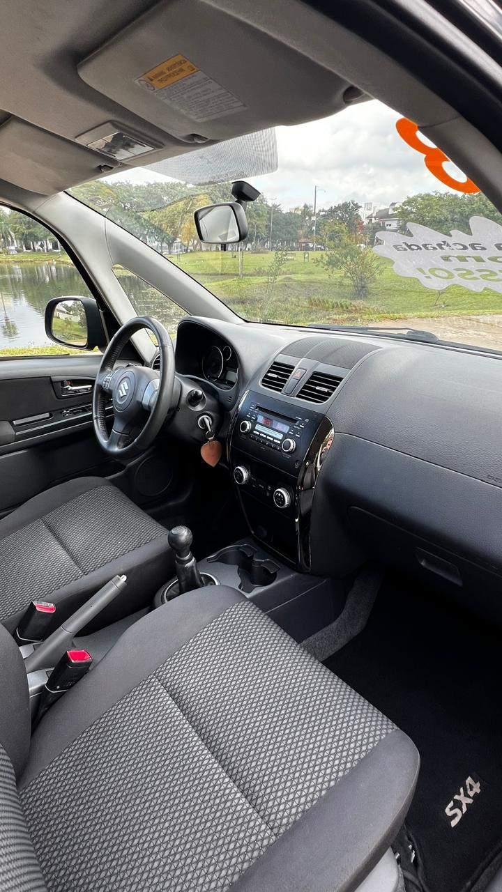 Foto numero 27 do veiculo Suzuki SX4 2.0 16V 145cv 4WD 5p Mec.  - Preta - 2012/2013