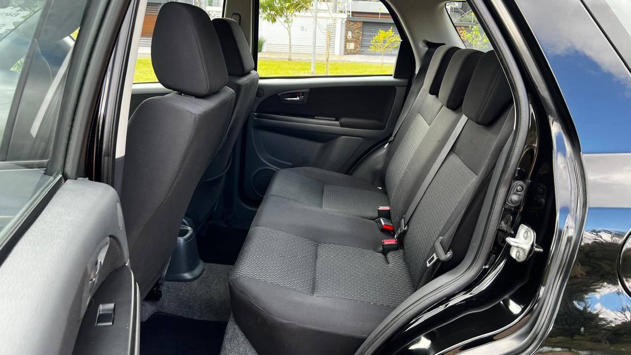 Foto numero 17 do veiculo Suzuki SX4 2.0 16V 145cv 4WD 5p Mec.  - Preta - 2012/2013