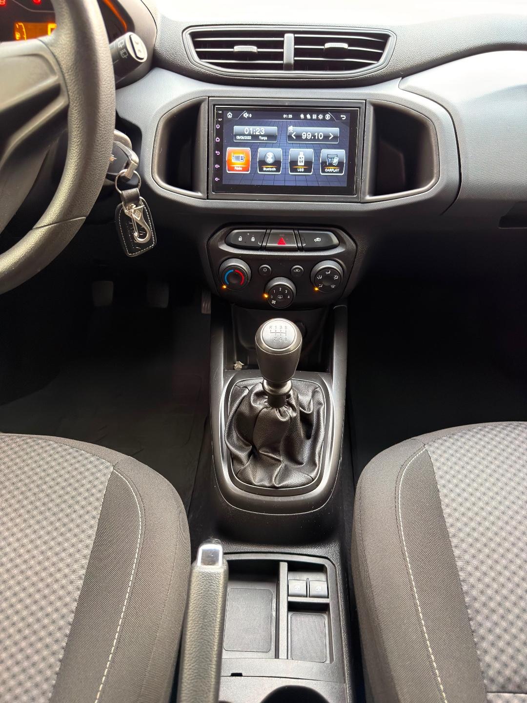 Foto numero 14 do veiculo Chevrolet Onix HATCH Joy 1.0 8V Flex 5p Mec.  - Branca - 2019/2020