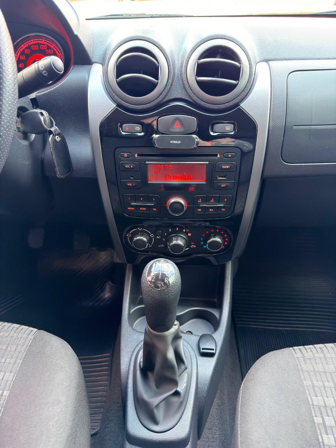 Foto numero 9 do veiculo Renault Sandero Expression Hi-Flex 1.6 8V 5p  - Prata - 2013/2014