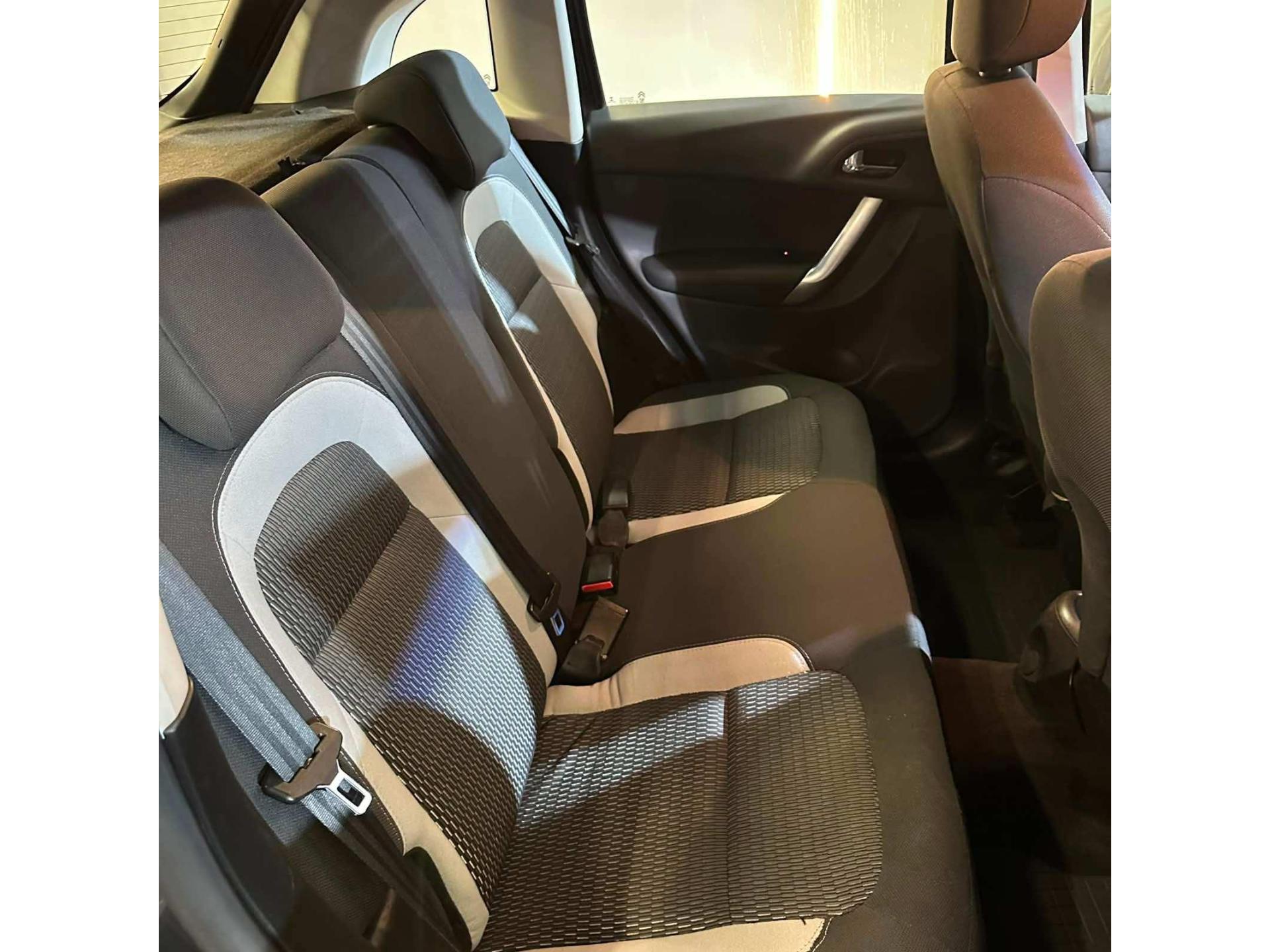 Foto numero 8 do veiculo Citroën C3 1.5 ORIGINE - Cinza - 2015/2016