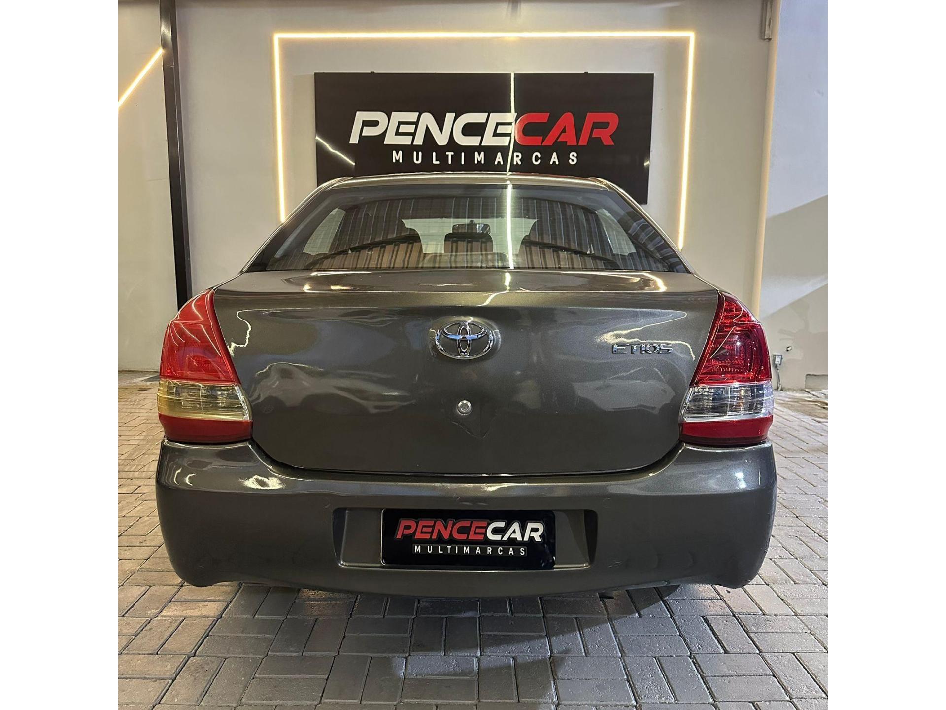 Foto numero 4 do veiculo Toyota Etios X Sedan 1.5 Flex 16V 4p Mec.  - Cinza - 2018/2019