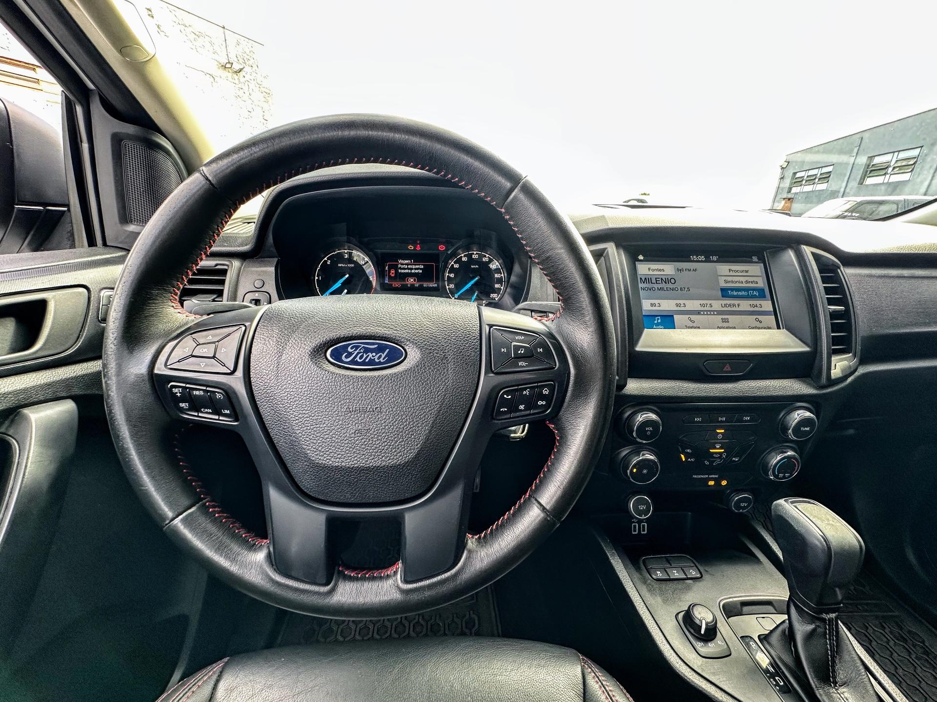 Foto numero 10 do veiculo Ford Ranger /  XLS4STMA32 - Branca - 2022/2023