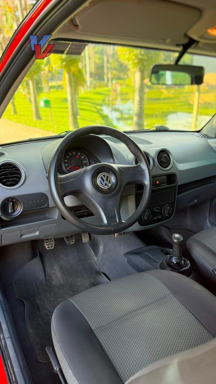 Foto numero 14 do veiculo Volkswagen Gol ECOMOTION 1.0 Mi Total Flex 8V 2p - Vermelha - 2013/2014