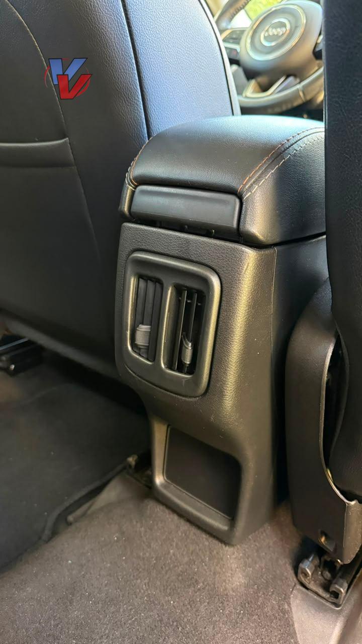 Foto numero 10 do veiculo Jeep Compass LONGITUDE 2.0 4x2 Flex 16V Aut.  - Branca - 2019/2019