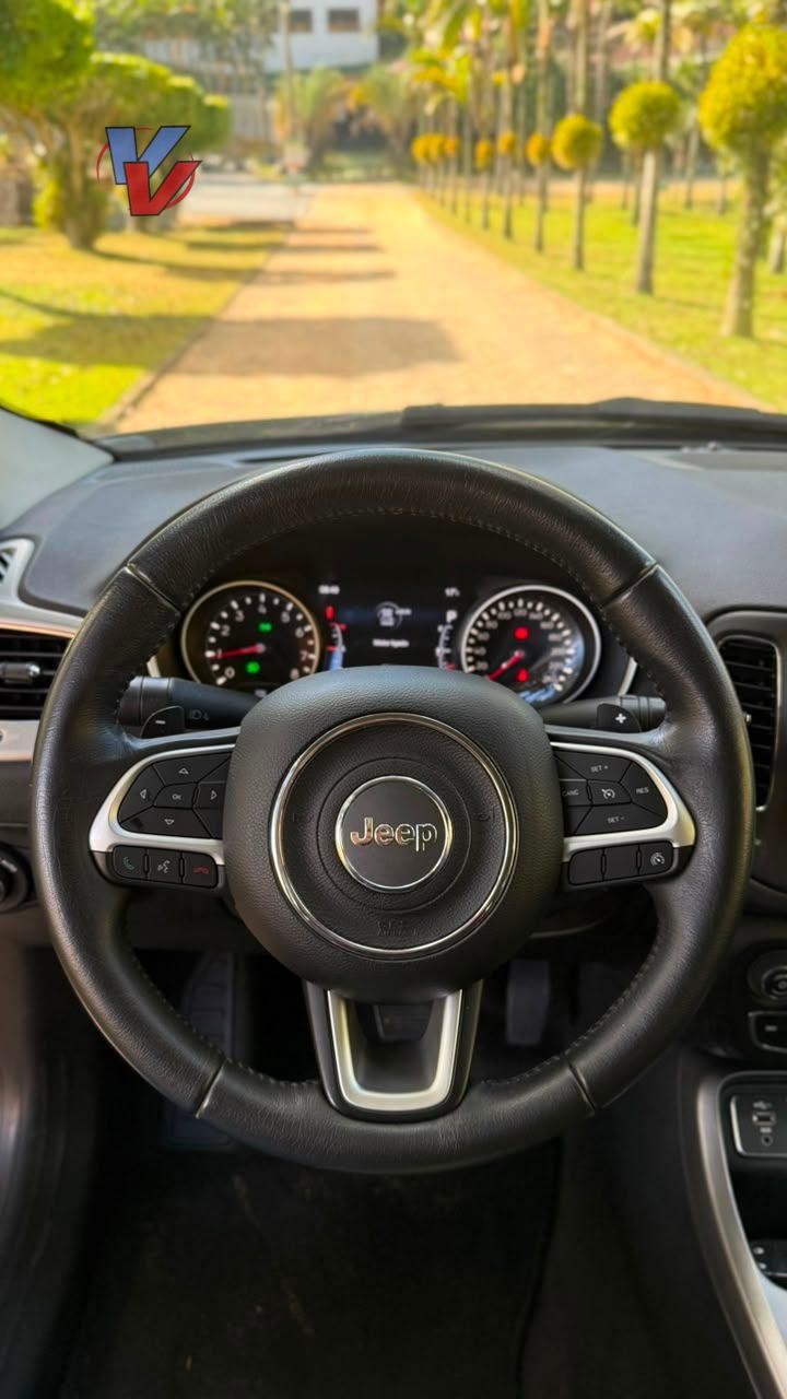 Foto numero 14 do veiculo Jeep Compass LONGITUDE 2.0 4x2 Flex 16V Aut.  - Branca - 2019/2019