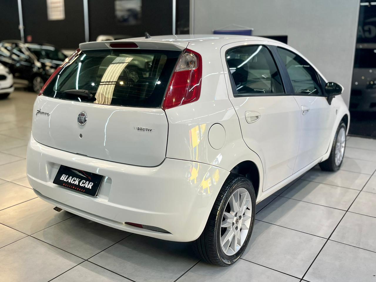 Foto numero 3 do veiculo Fiat Punto ATTRACTIVE 1.4 Fire Flex 8V 5p  - Branca - 2012/2012