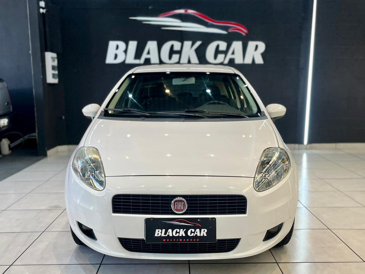 Foto numero 2 do veiculo Fiat Punto ATTRACTIVE 1.4 Fire Flex 8V 5p  - Branca - 2012/2012