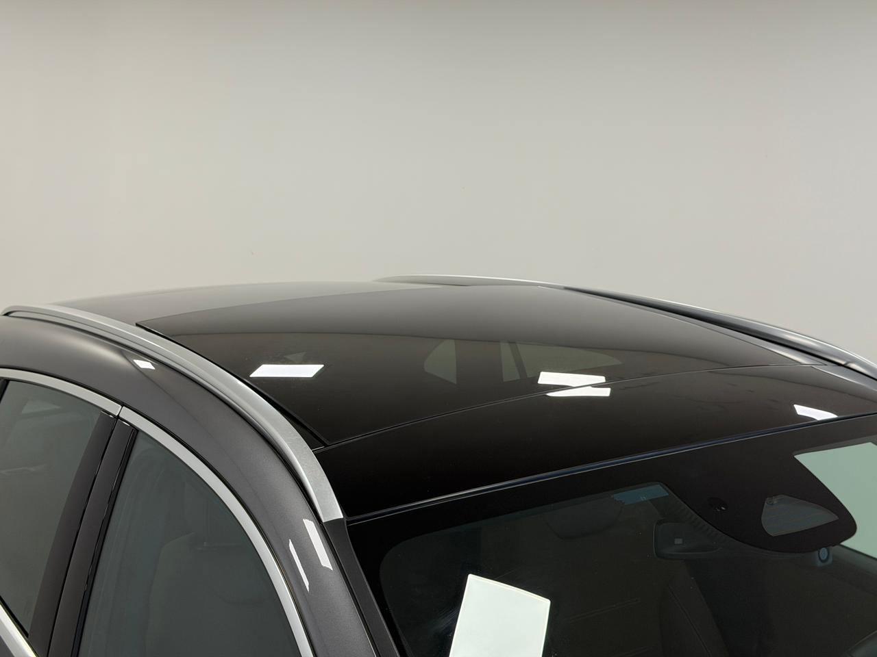 Foto numero 7 do veiculo Mercedes-Benz Gla 200 AMG Line 1.3 Turbo - Aut.(Híb.) - Cinza - 2025/2026