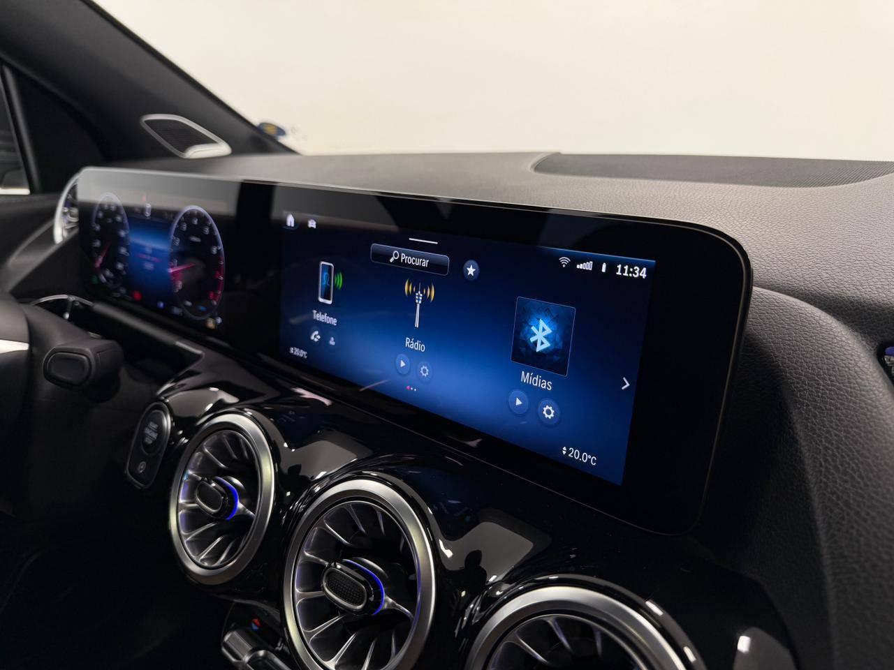 Foto numero 14 do veiculo Mercedes-Benz Gla 200 AMG Line 1.3 Turbo - Aut.(Híb.) - Cinza - 2025/2026