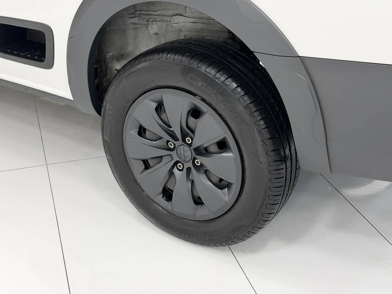 Foto numero 17 do veiculo Volkswagen Saveiro Robust 1.6 - Mec. - Branca - 2024/2025