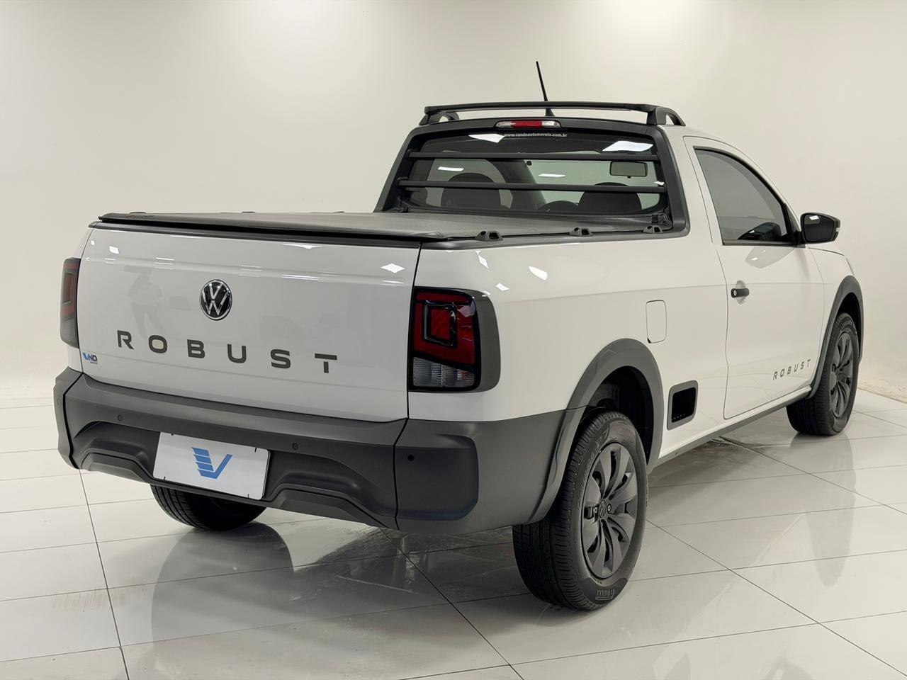 Foto numero 2 do veiculo Volkswagen Saveiro Robust 1.6 - Mec. - Branca - 2024/2025
