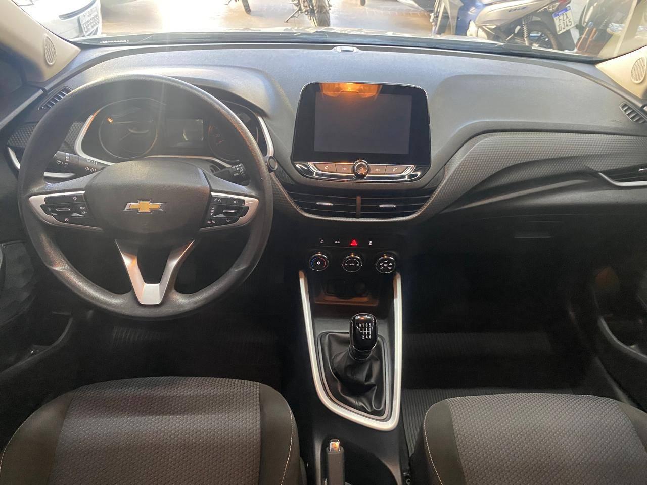 Foto numero 12 do veiculo Chevrolet Onix HEV/ 10MT LT2 - Branca - 2023/2024