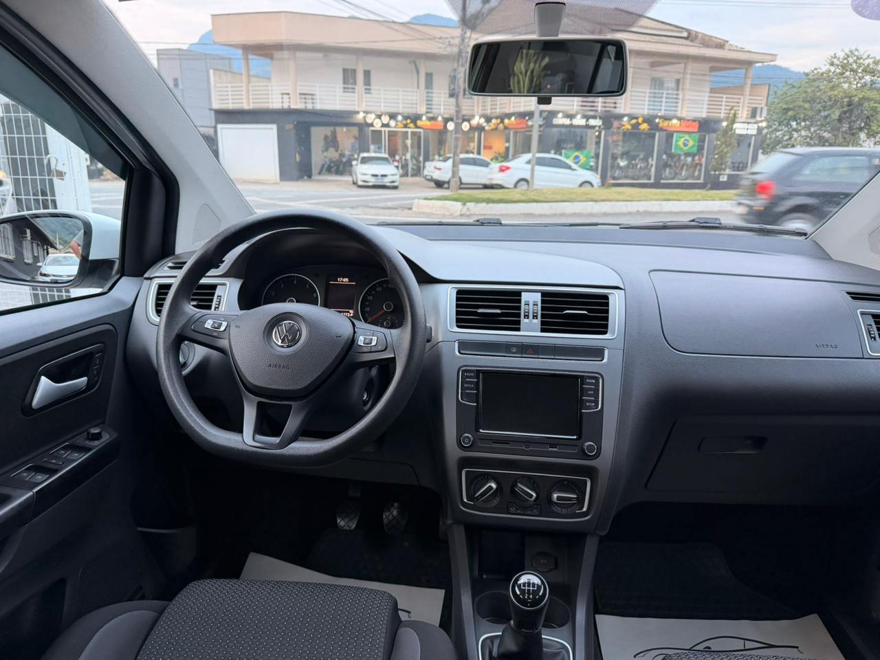 Foto numero 6 do veiculo Volkswagen Fox Connect 1.6 Flex 8V 5p  - Branca - 2018/2019