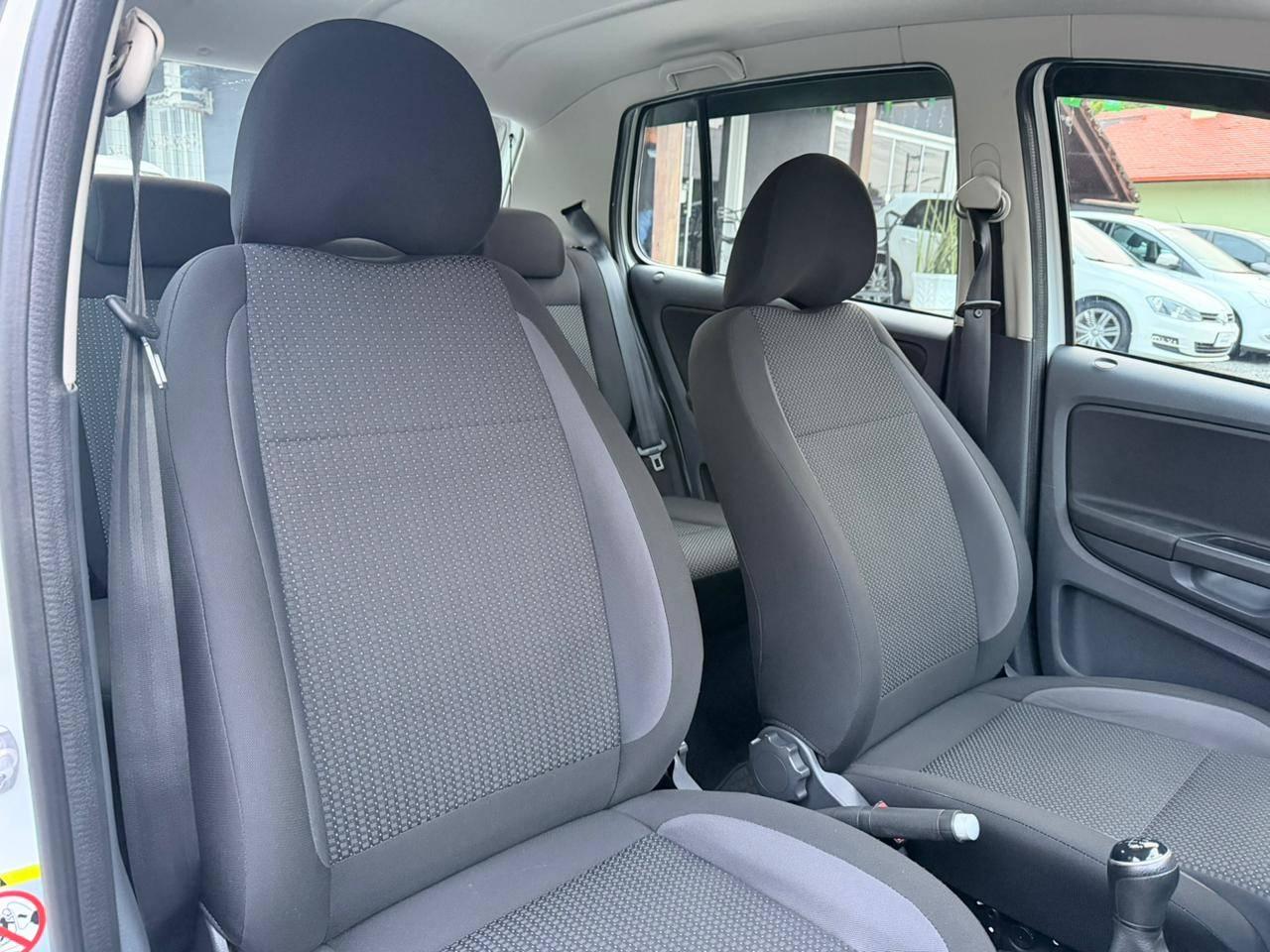 Foto numero 9 do veiculo Volkswagen Fox Connect 1.6 Flex 8V 5p  - Branca - 2018/2019