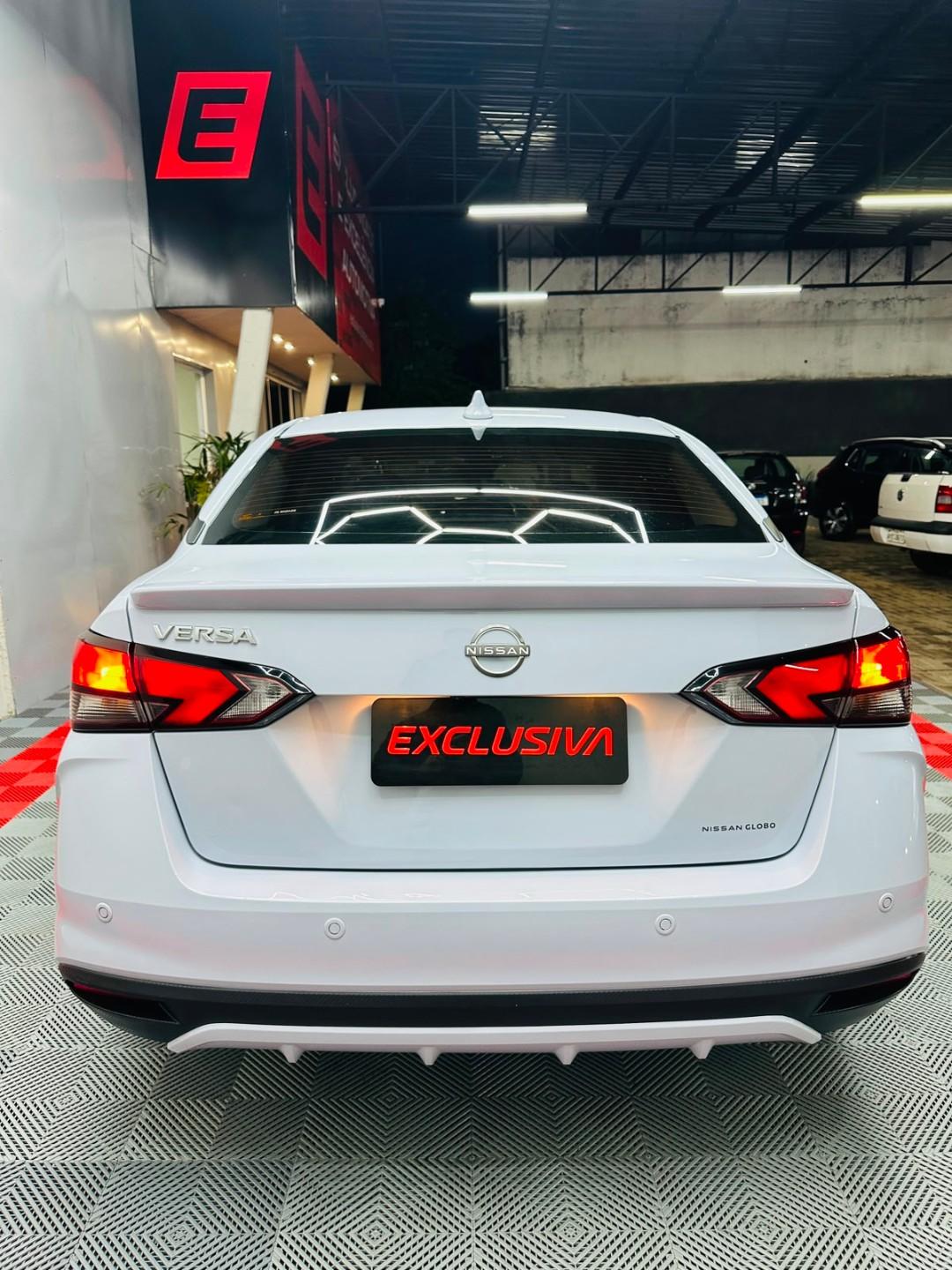 Foto numero 6 do veiculo Nissan Versa Exclusive 1.6 16V Flex Aut.  - Cinza - 2023/2024