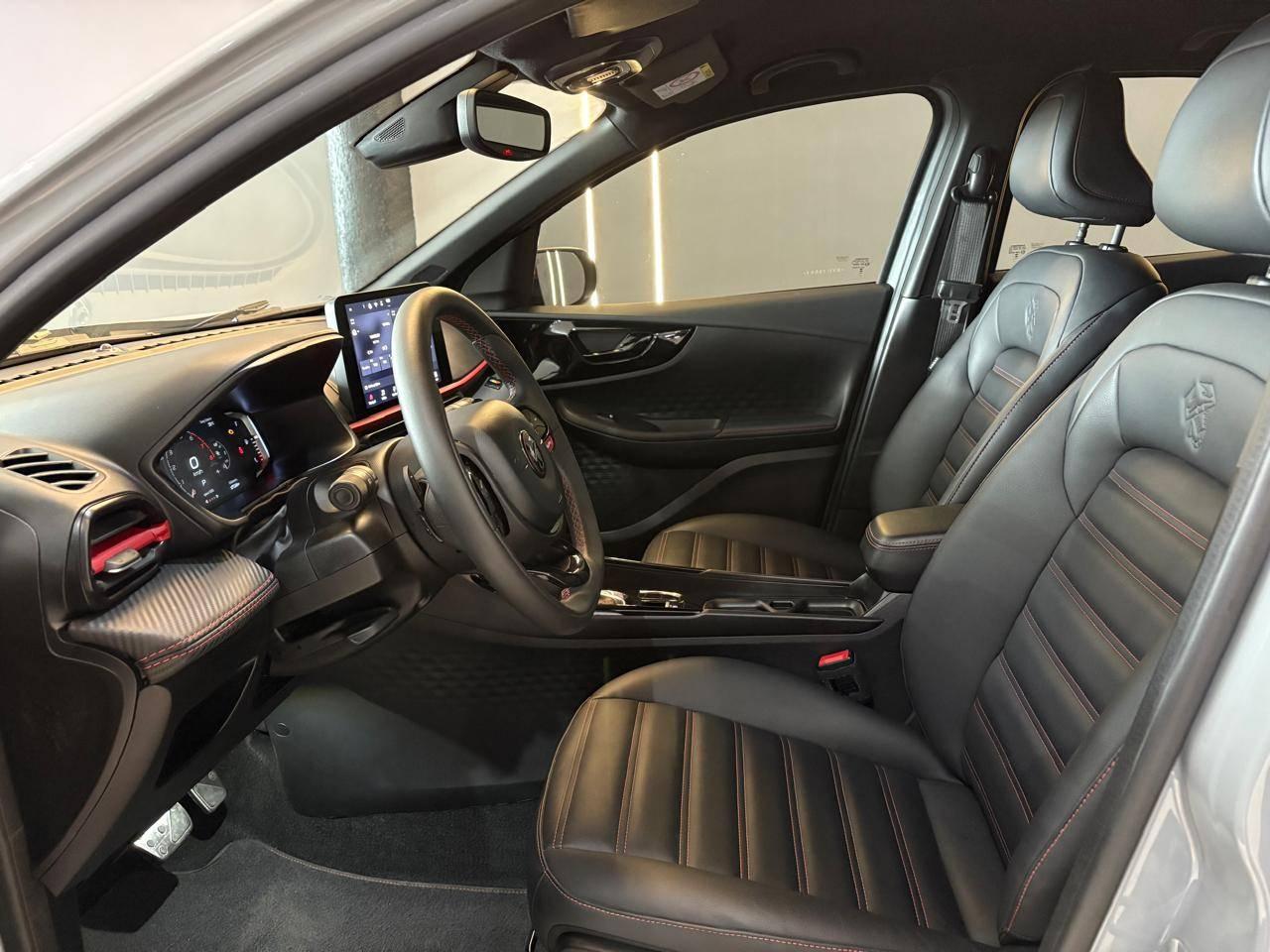 Foto numero 14 do veiculo Fiat Fastback Fastback ABARTH Turbo Flex 1.3 Aut. - Cinza - 2024/2025
