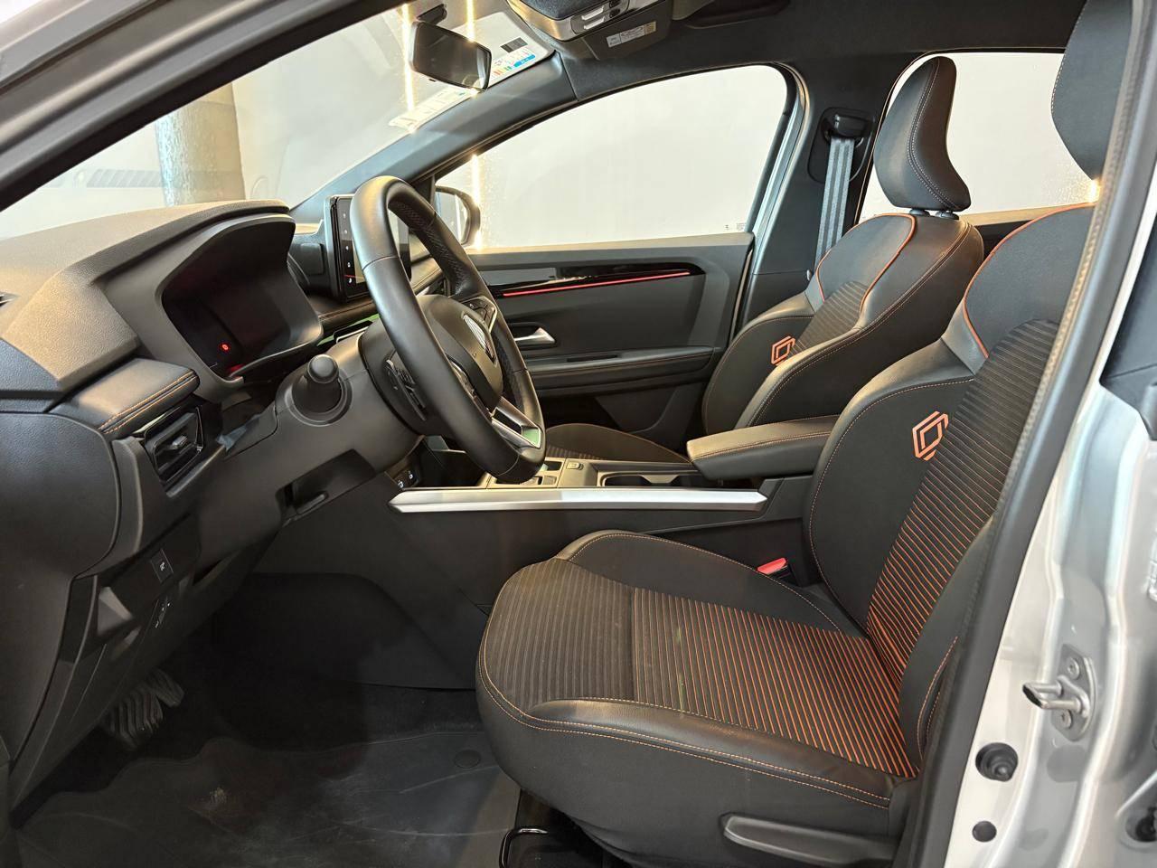 Foto numero 8 do veiculo Renault Kardian Prem. Ed Flex 1.0 TB 12V 5p Aut.  - Prata - 2025/2025