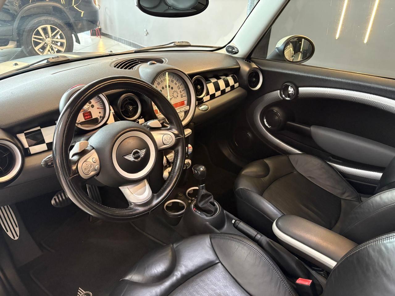 Foto numero 9 do veiculo Mini Cooper S 1.6 Aut.  - Branca - 2009/2010