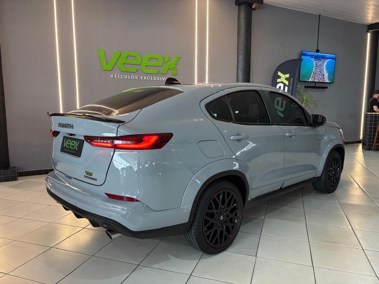 Foto numero 5 do veiculo Fiat Fastback Fastback ABARTH Turbo Flex 1.3 Aut. - Cinza - 2024/2025