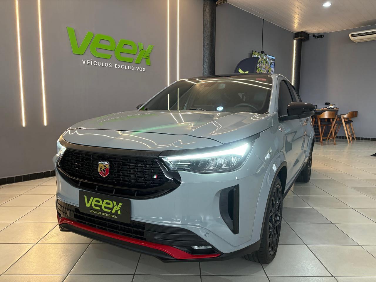 Foto numero 2 do veiculo Fiat Fastback Fastback ABARTH Turbo Flex 1.3 Aut. - Cinza - 2024/2025