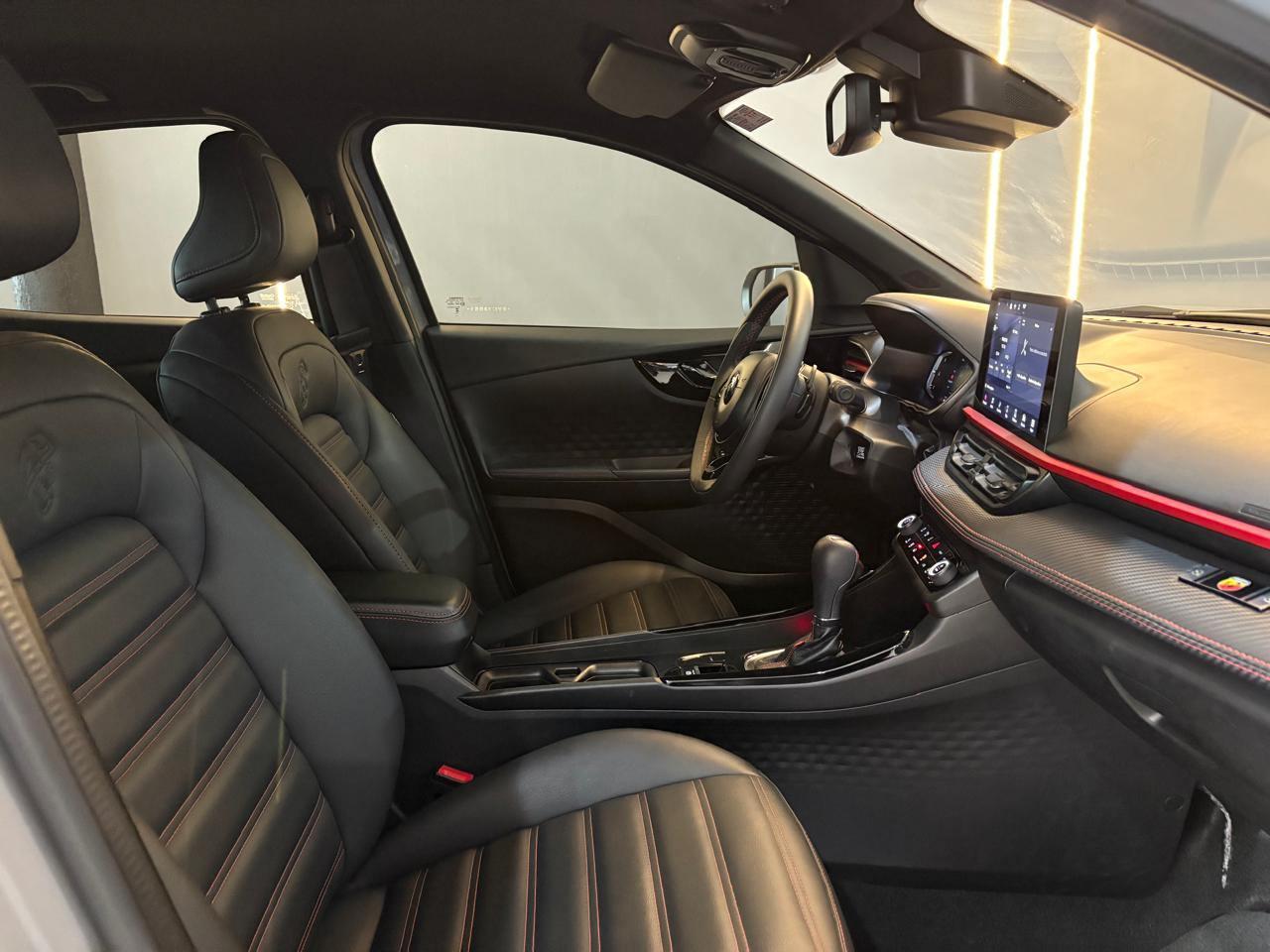 Foto numero 17 do veiculo Fiat Fastback Fastback ABARTH Turbo Flex 1.3 Aut. - Cinza - 2024/2025