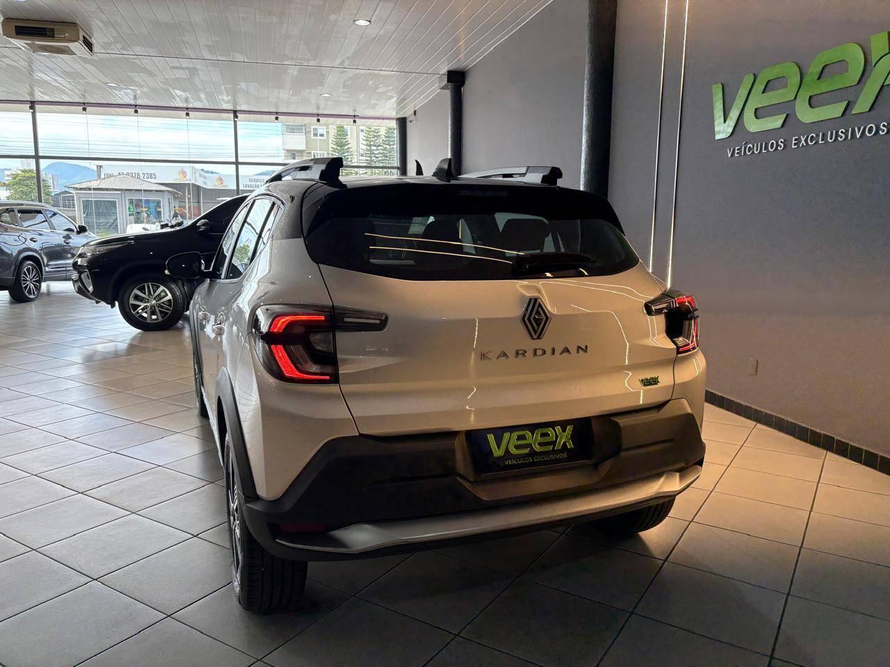 Foto numero 3 do veiculo Renault Kardian Prem. Ed Flex 1.0 TB 12V 5p Aut.  - Prata - 2025/2025