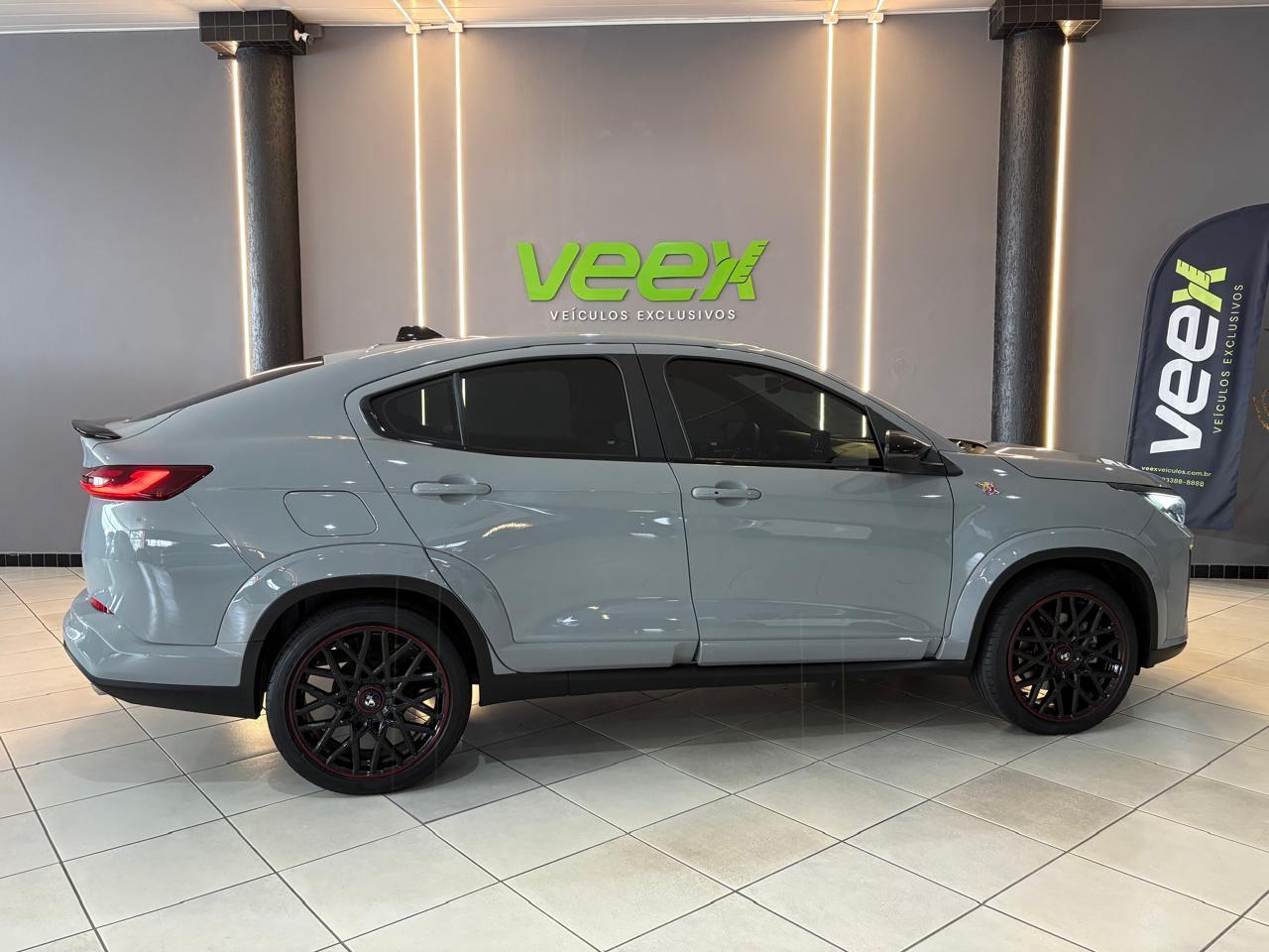 Foto numero 4 do veiculo Fiat Fastback Fastback ABARTH Turbo Flex 1.3 Aut. - Cinza - 2024/2025