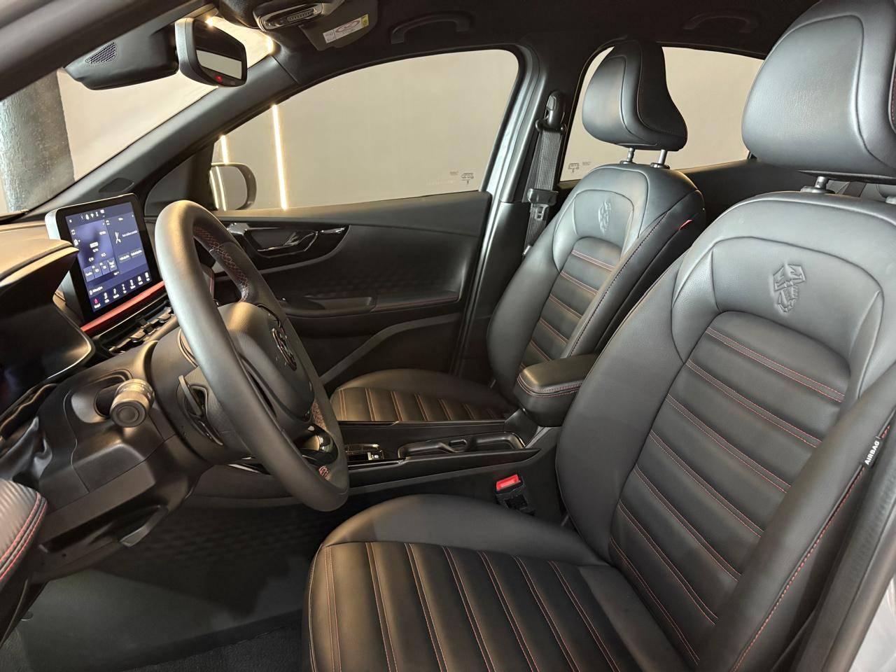 Foto numero 13 do veiculo Fiat Fastback Fastback ABARTH Turbo Flex 1.3 Aut. - Cinza - 2024/2025