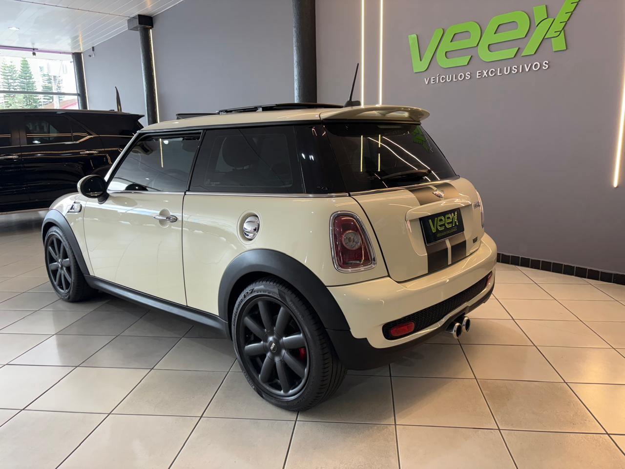 Foto numero 2 do veiculo Mini Cooper S 1.6 Aut.  - Branca - 2009/2010