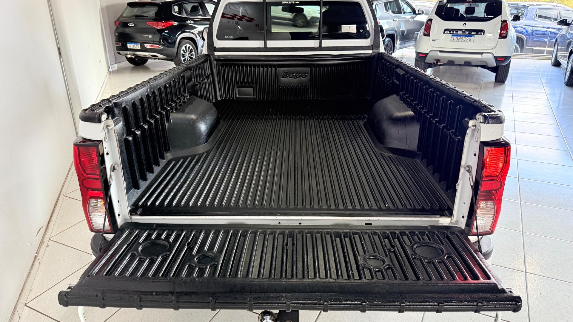 Foto numero 13 do veiculo Chevrolet S-10 Pick-up /S10 WT DS4 - Branca - 2025/2025