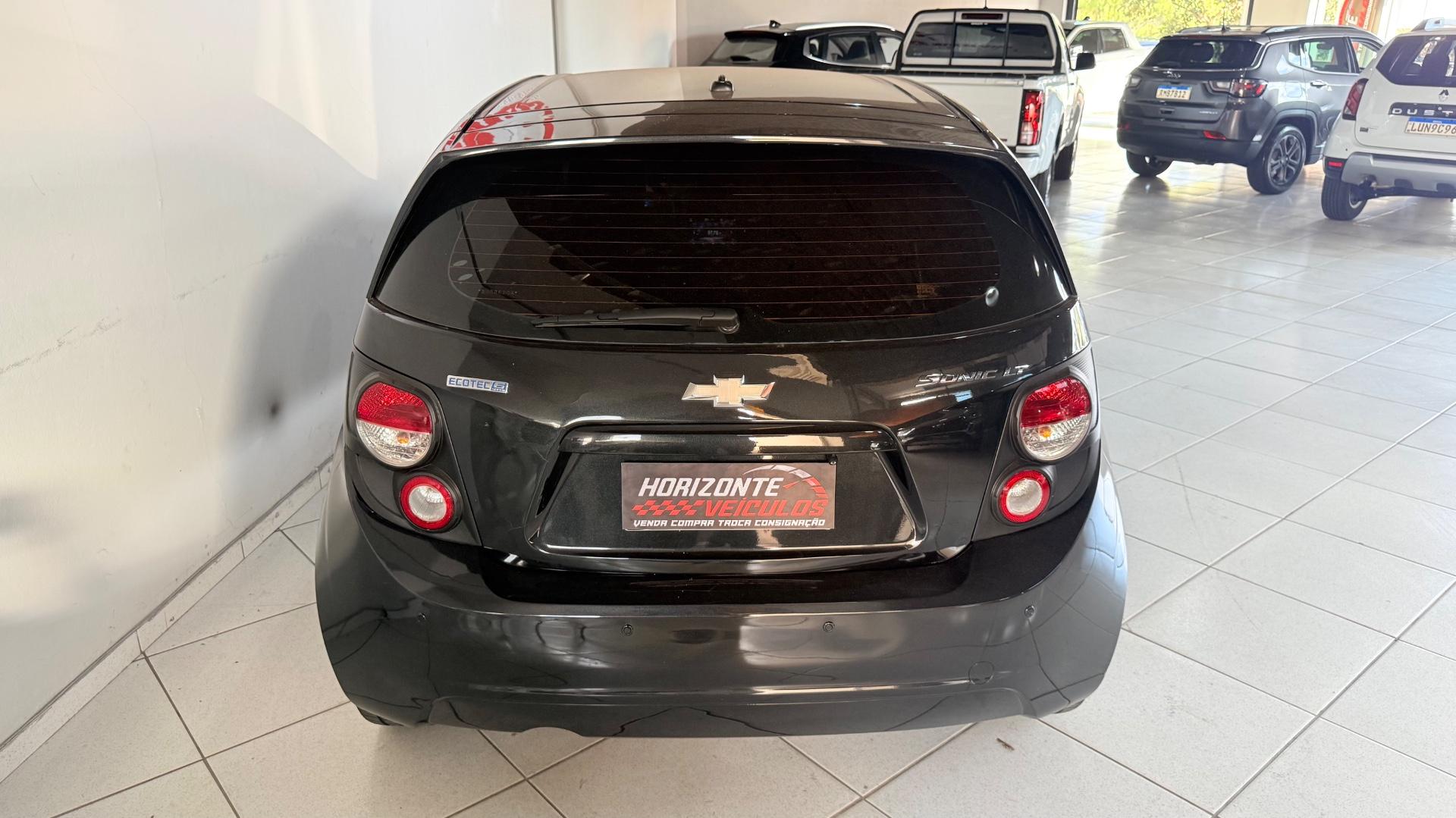 Foto numero 3 do veiculo Chevrolet Sonic HB LT 1.6 16V FlexPower 5p Aut.  - Preta - 2013/2014