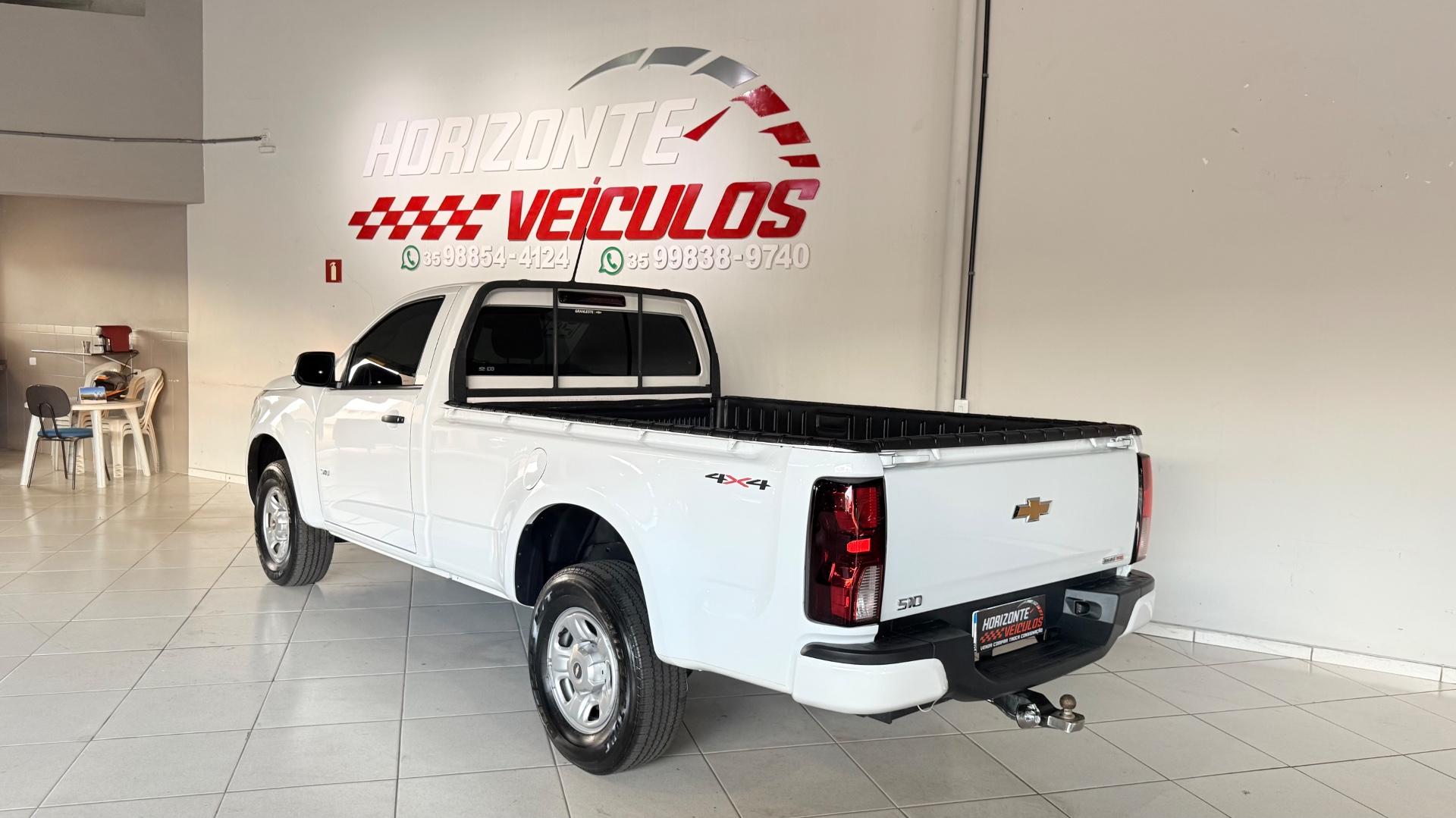 Foto numero 4 do veiculo Chevrolet S-10 Pick-up /S10 WT DS4 - Branca - 2025/2025